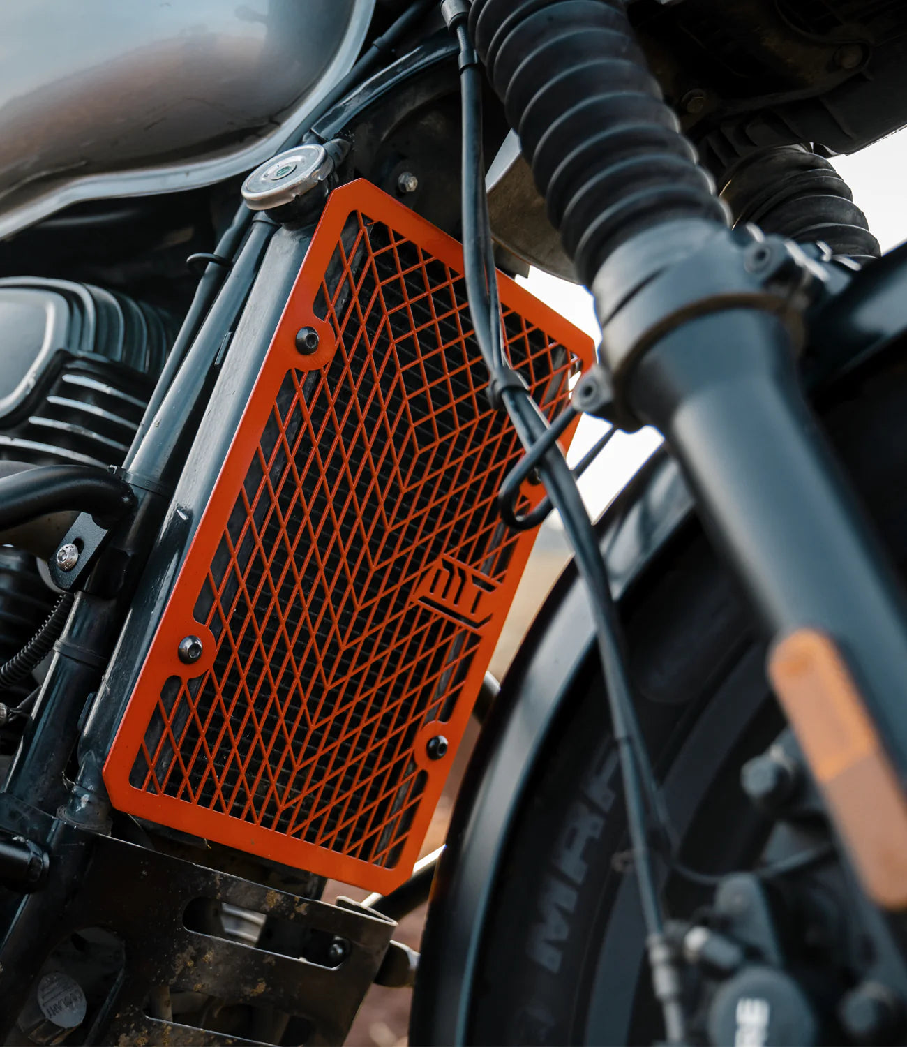 MOTO TORQUE YEZDI SCRAMBLER - RADIATOR GUARD