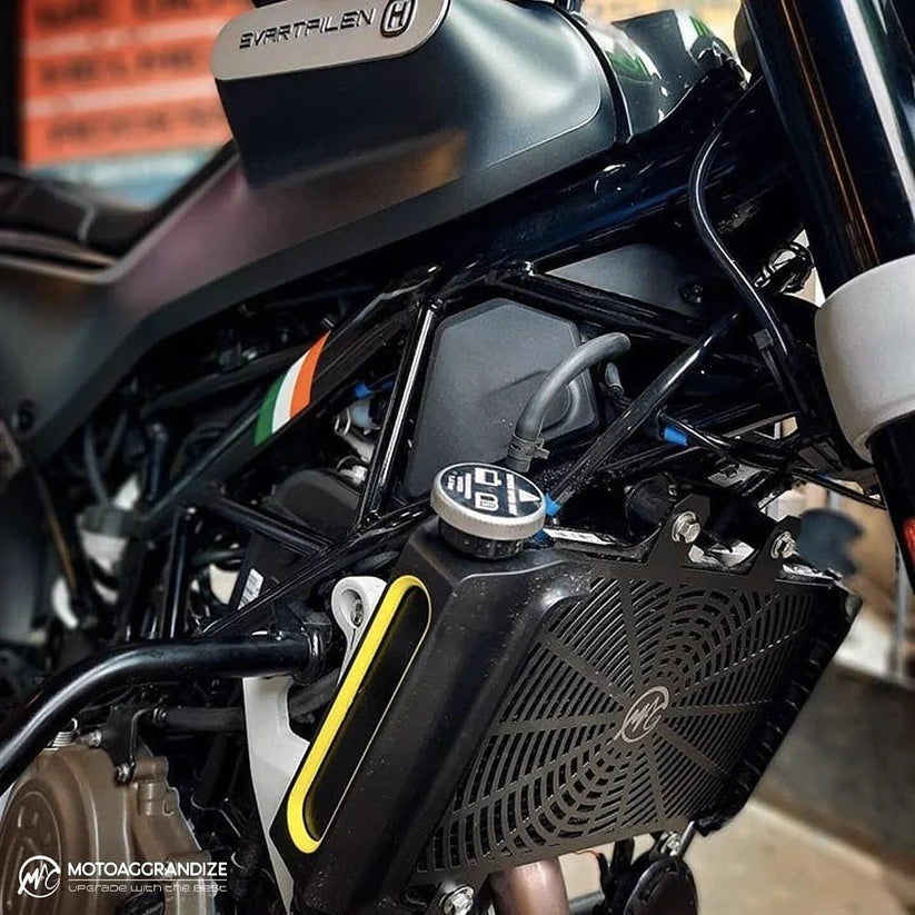 Motoaggrandize Radiator Guard/ Radiator Grill for Husqvarna Svartpilen | Vitpilen 250