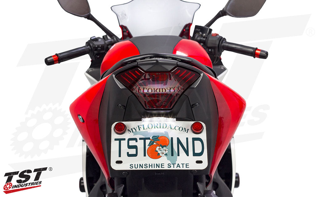 TST LED LOW-PROFILE UNIVERSAL FIT LICENSE PLATE LIGHT