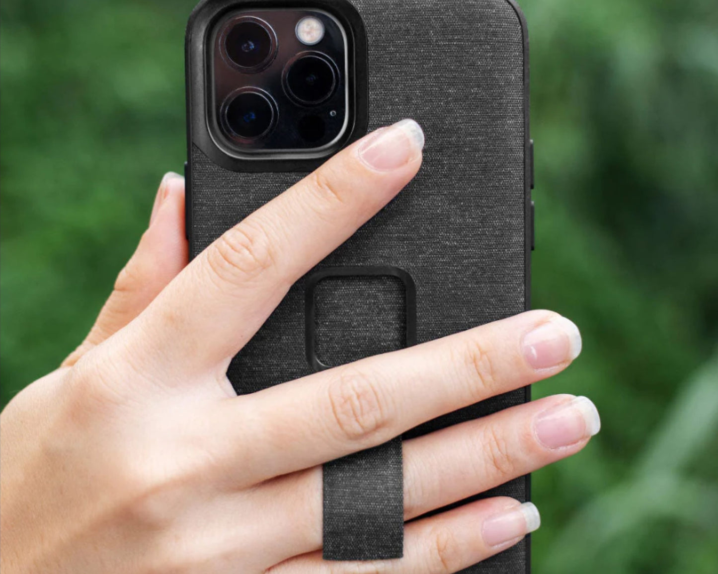 Peak Design Everyday Loop Case for iPhone 13 Standard – Charcoal