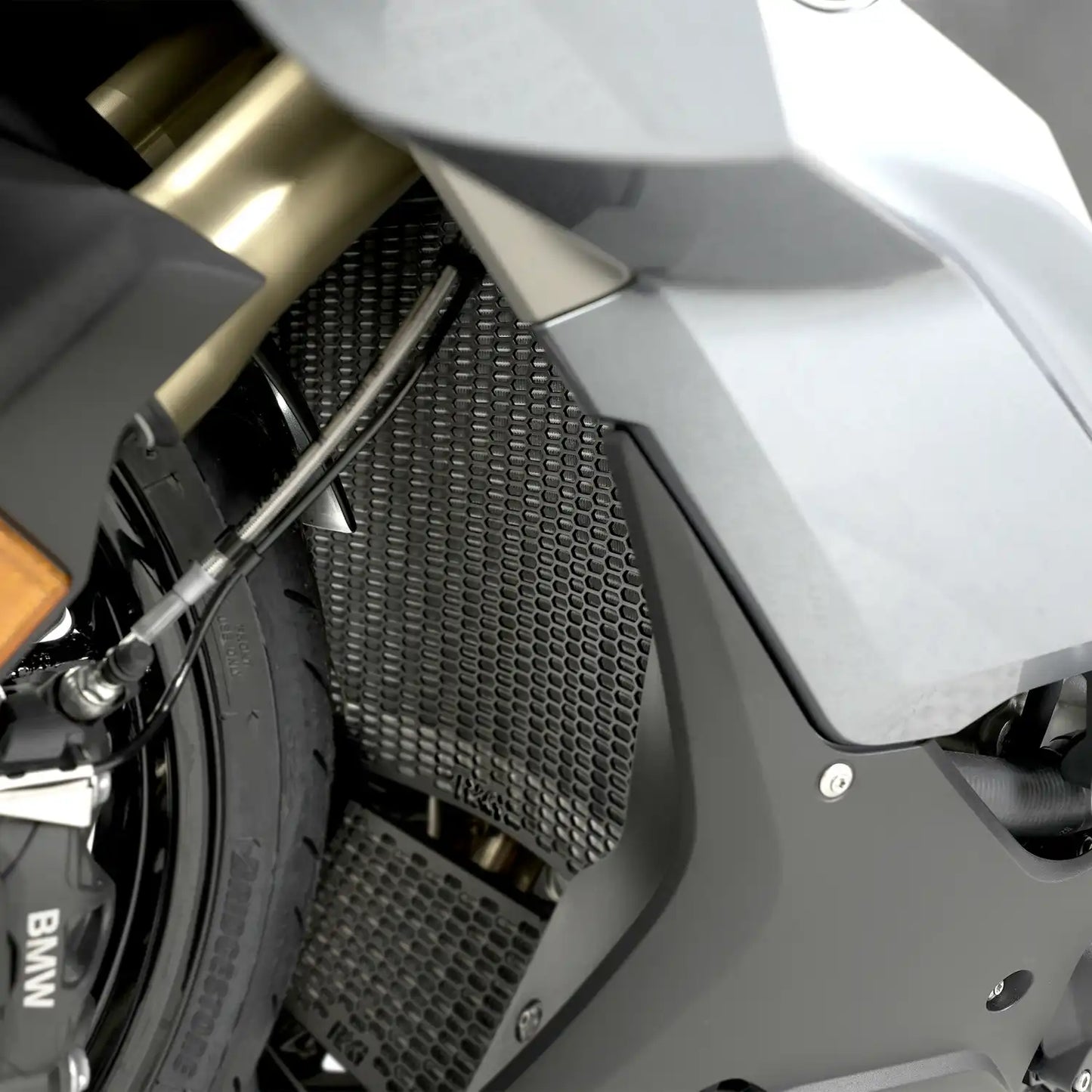 R&G PRO Radiator Guard for BMW - RAD0291PRO