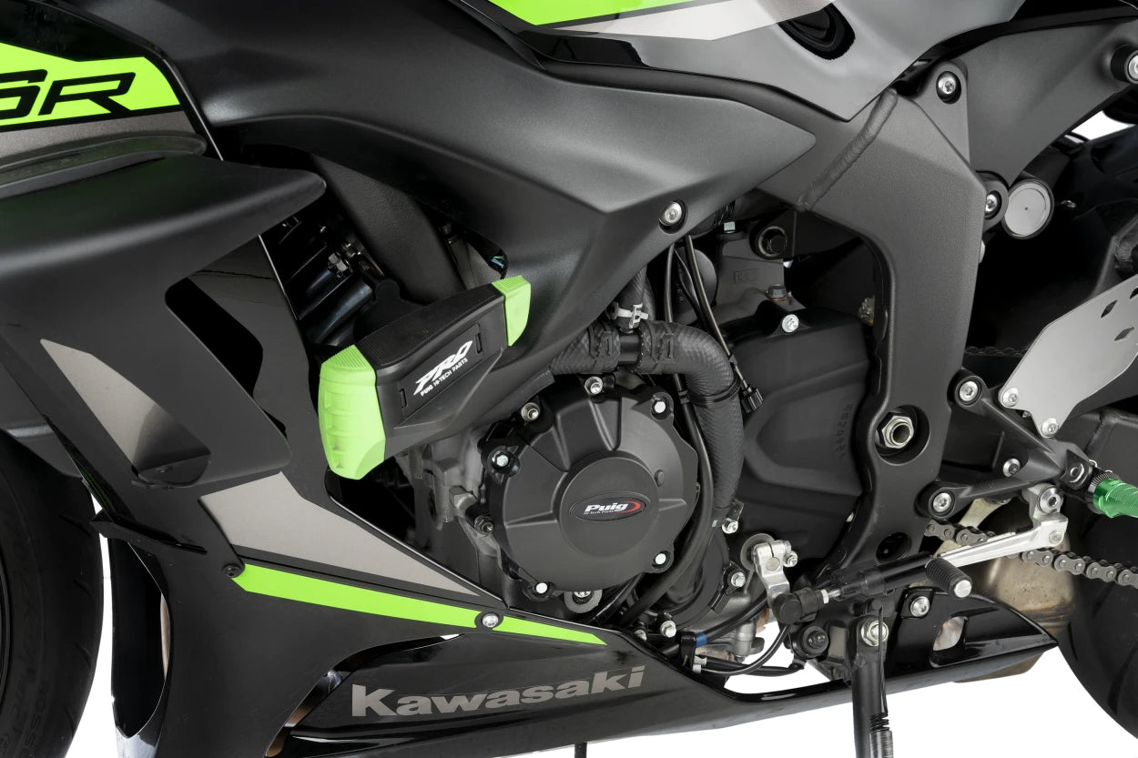 PUIG Engine Cover Kawasaki Ninja ZX6R 2009-25