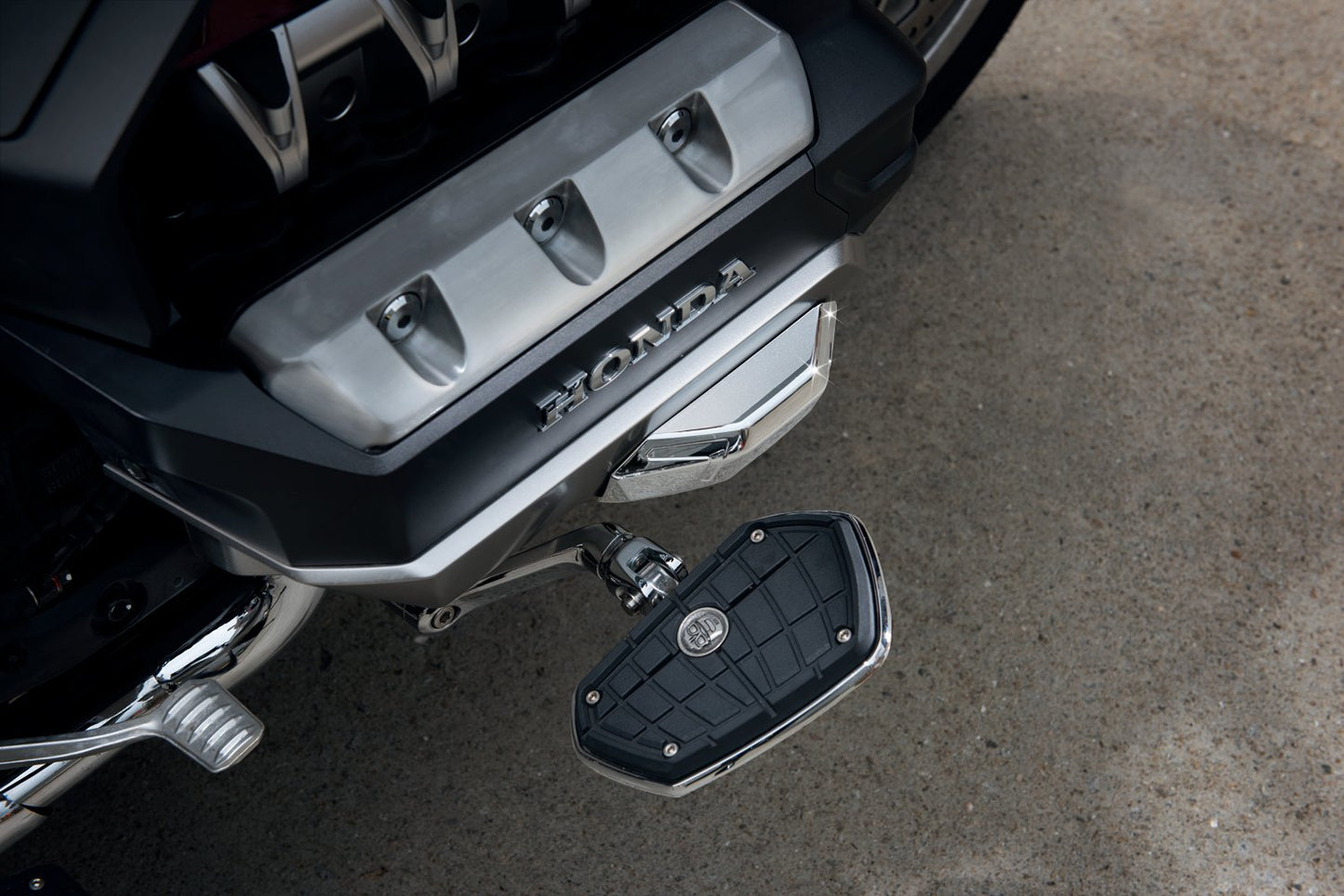 GOLDSTRIKE CHROME ENGINE GUARD COVERS BY TWINART