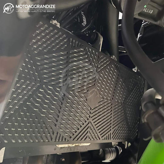 Motoaggrandize Radiator guard for Kawasaki Ninja 650/Z650