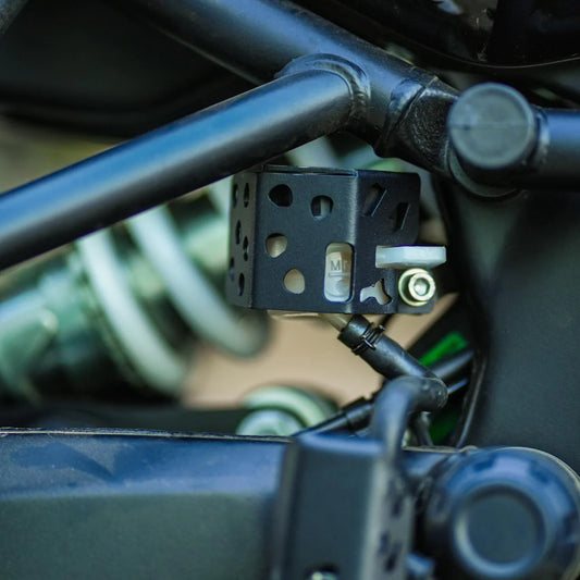 MOTO TORQUE Triumph Scrambler 400x-RESERVOIR OIL GUARD