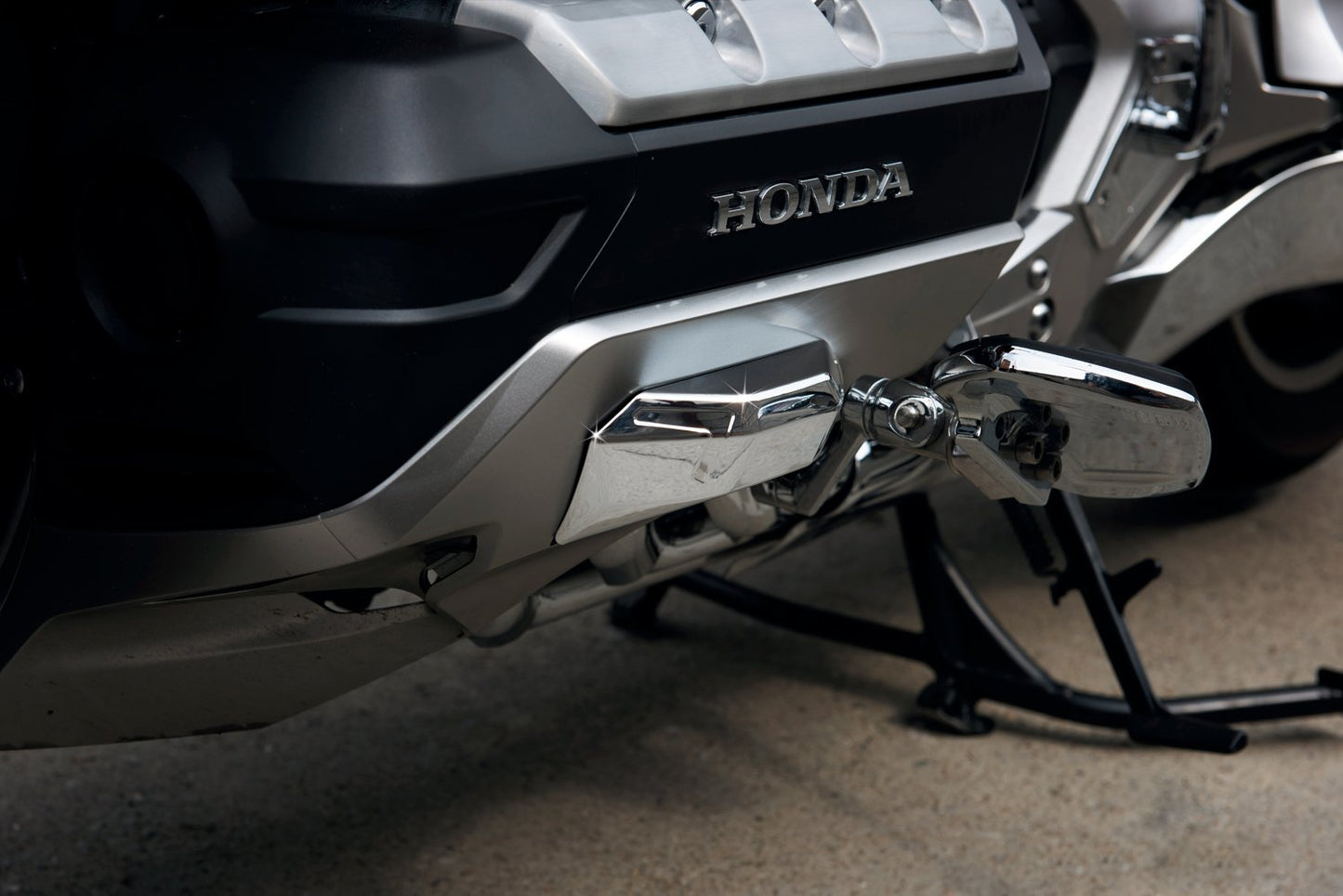 GOLDSTRIKE CHROME ENGINE GUARD COVERS BY TWINART