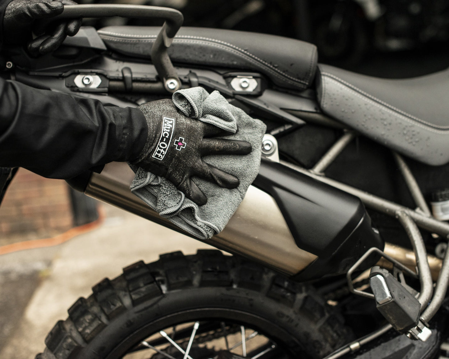 Muc-Off Premium Microfibre Polishing Cloth