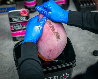 Muc-Off Motorcycle Air Filter Oil – 1L