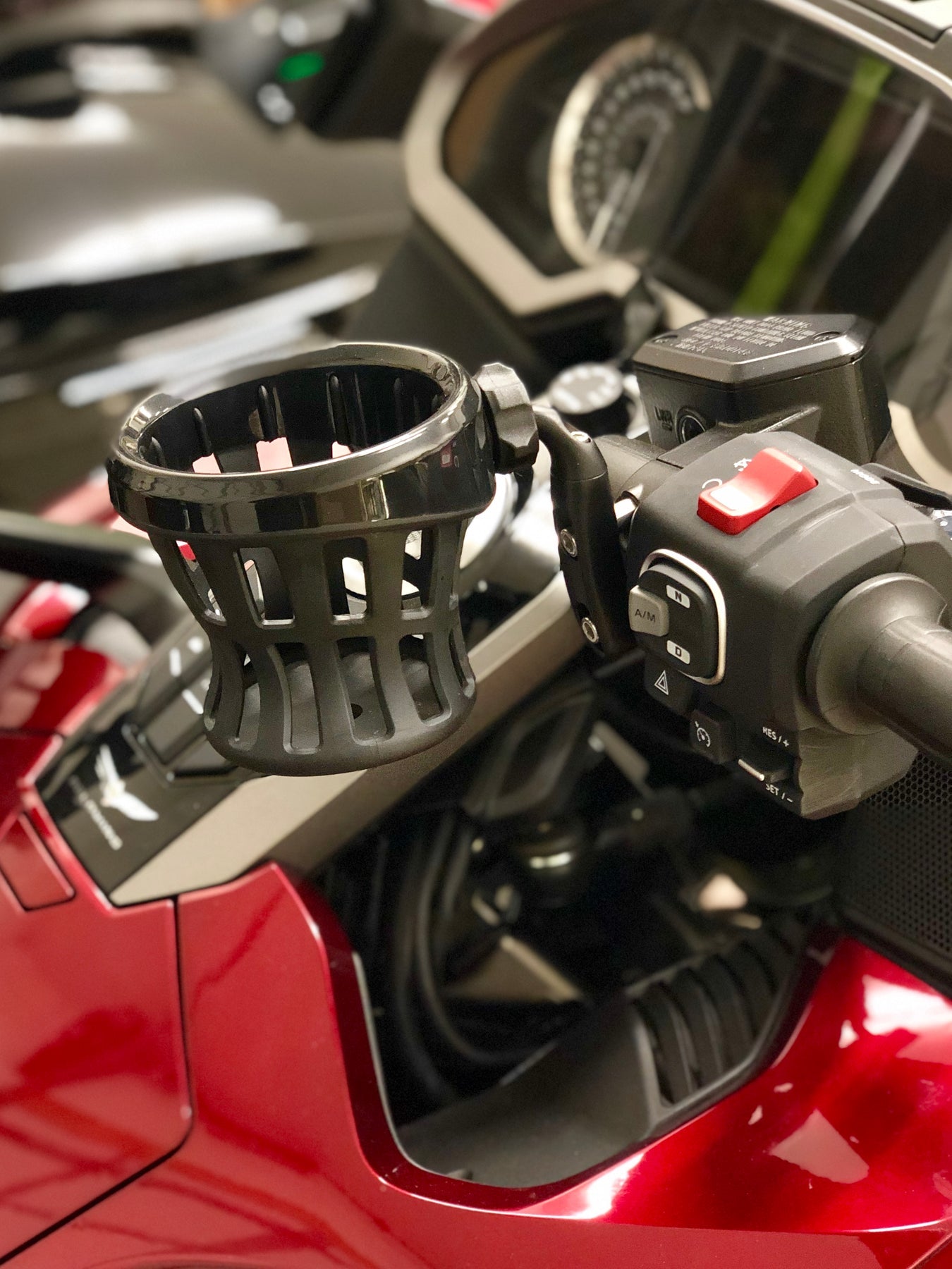 GOLDSTRIKE PERCH MOUNTED DRINK HOLDER
