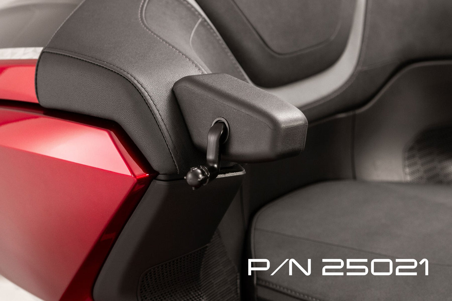 GOLDSTRIKE PASSENGER ARMRESTS KIT FOR 2018-NEWER GOLD WINGS