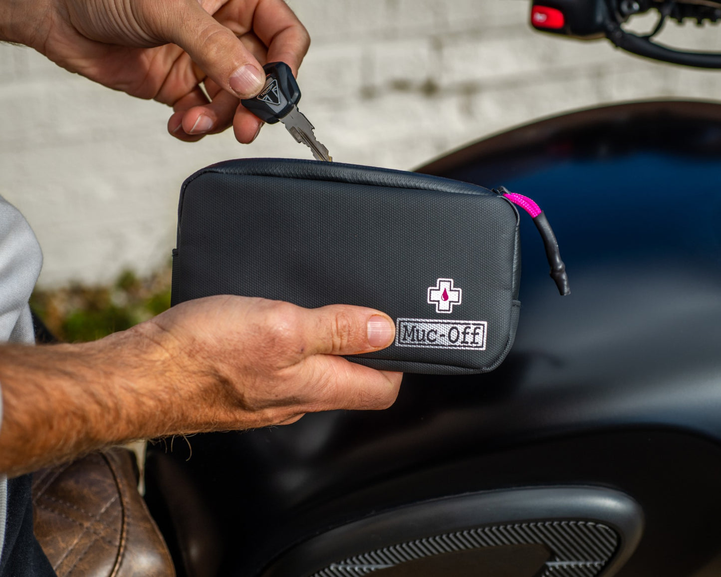 Muc-Off Rainproof Essentials Case