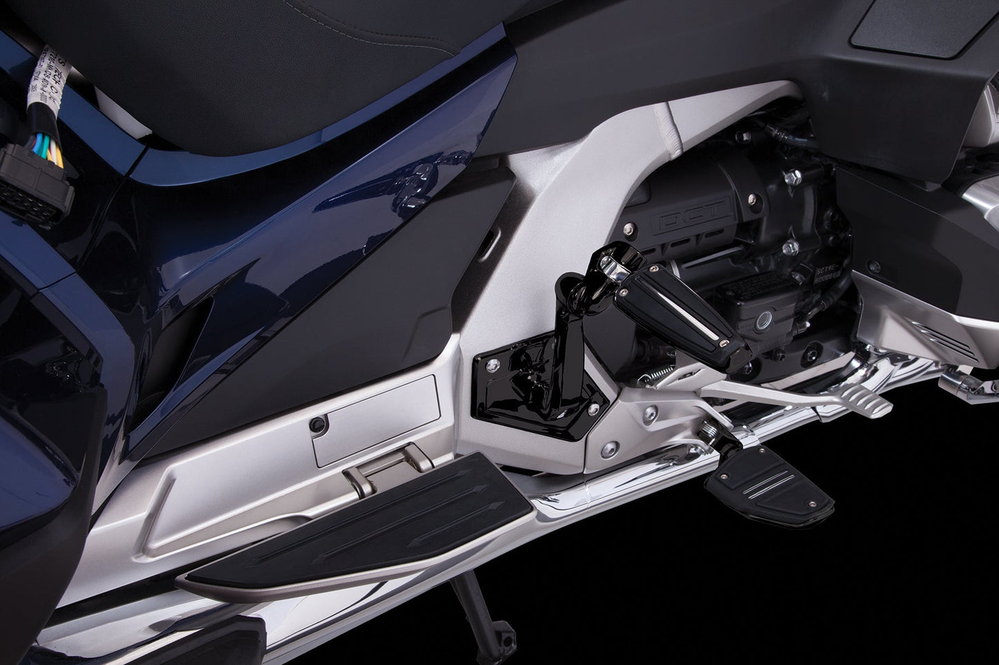 GOLDSTRIKE ADJUSTABLE PASSENGER COMFORT PEG MOUNTS