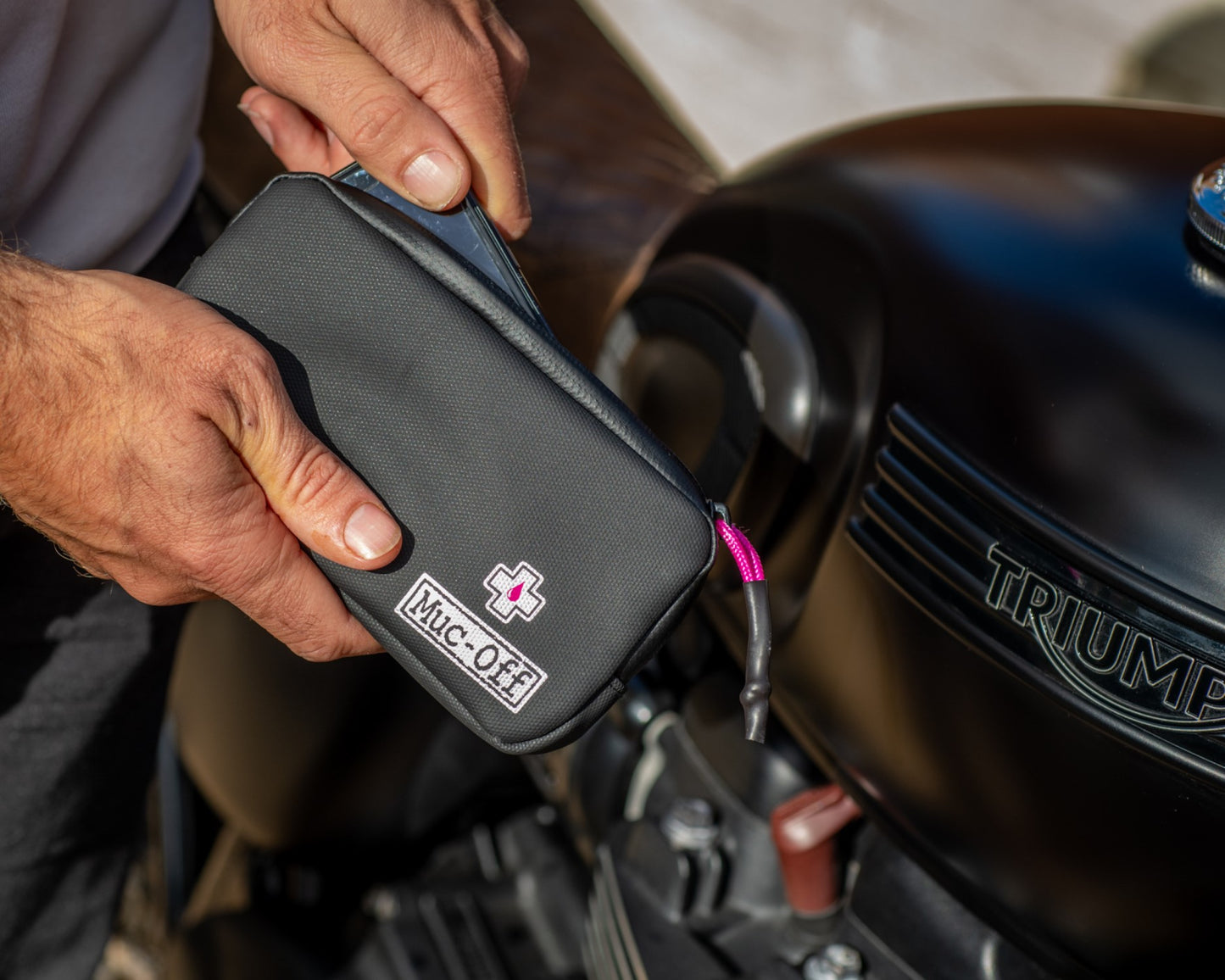 Muc-Off Rainproof Essentials Case