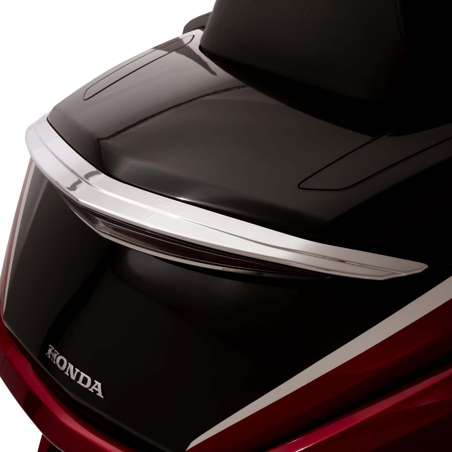 GOLDSTRIKE LED TRUNK LIGHT WITH LIGHTSTRIKE™ LIGHTING