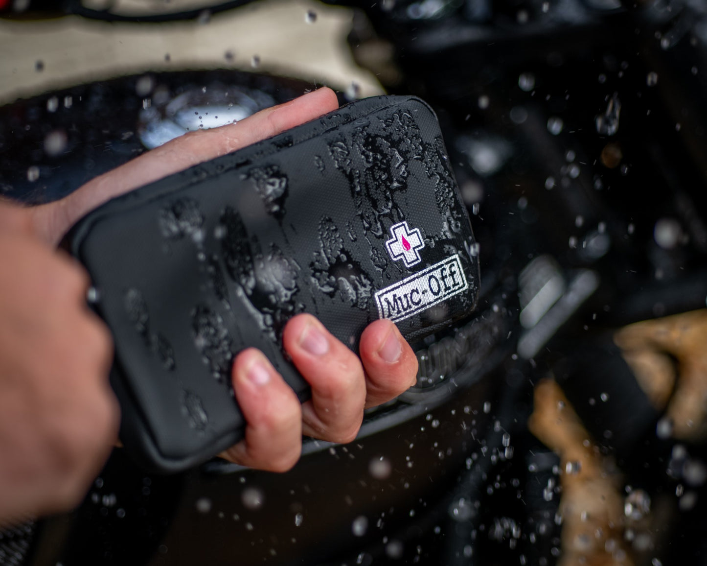 Muc-Off Rainproof Essentials Case