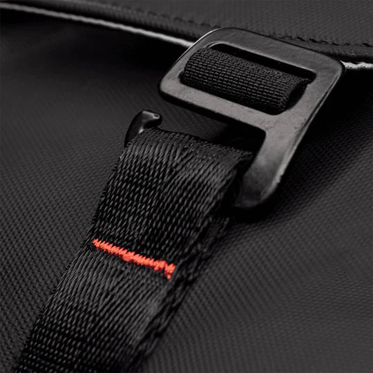 Carbonado Envoy